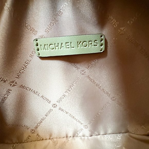 Michael Kors Jet Set Glam Small Oval Camera Crossbody Bag MK Light Sage Multi - Picture 10 of 13